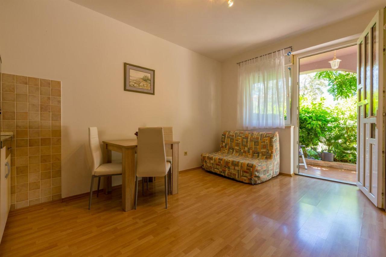 Apartments Alin Dramalj Kültér fotó