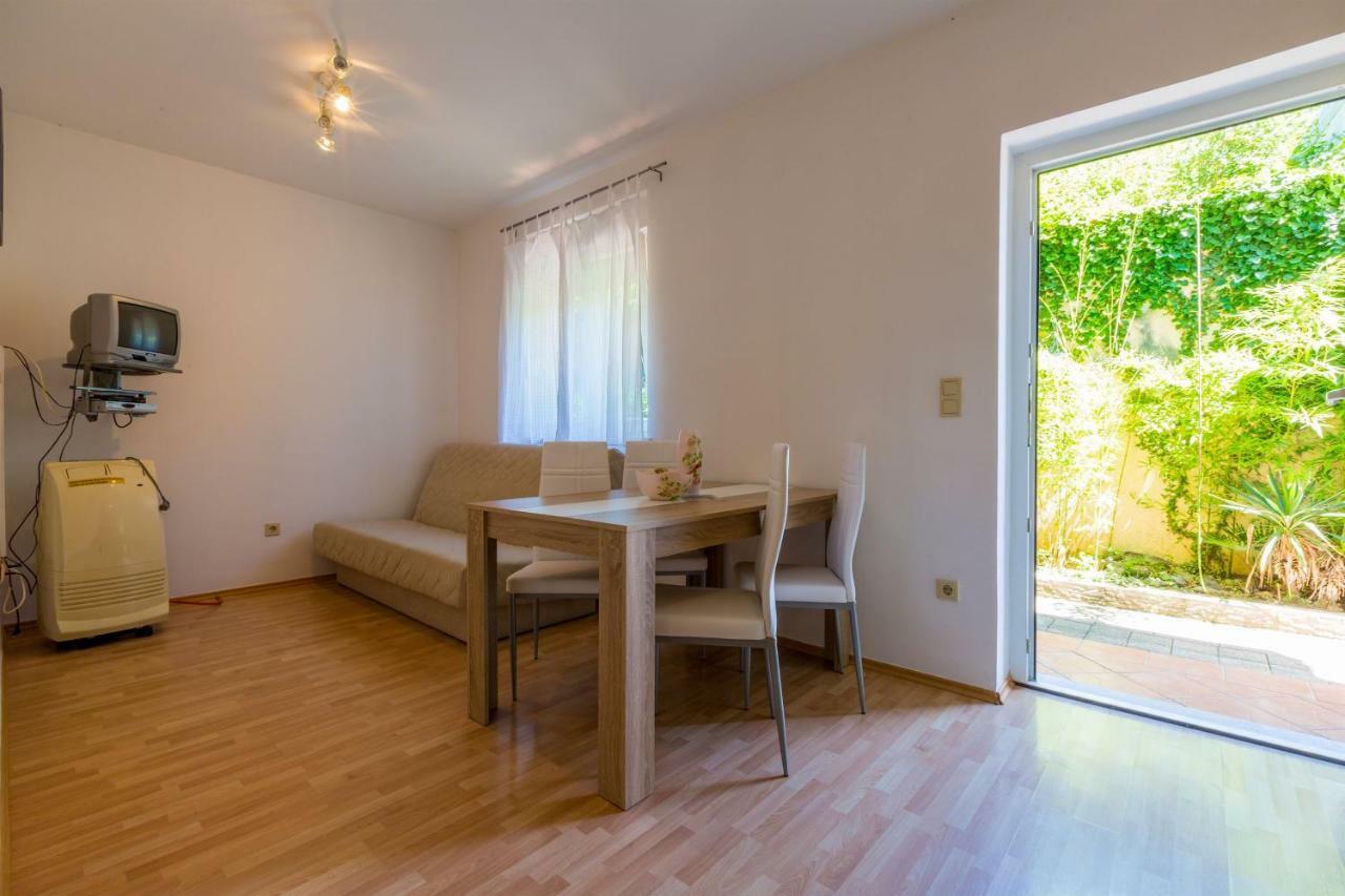 Apartments Alin Dramalj Kültér fotó